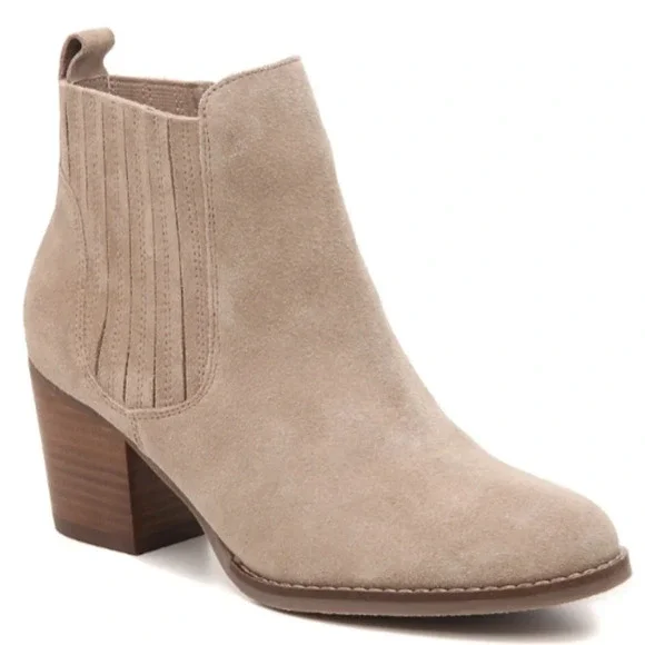 Crown Vintage Taupe Suede Leather Western Ankle Booties Block Heel Size 7.5 - Picture 2 of 11